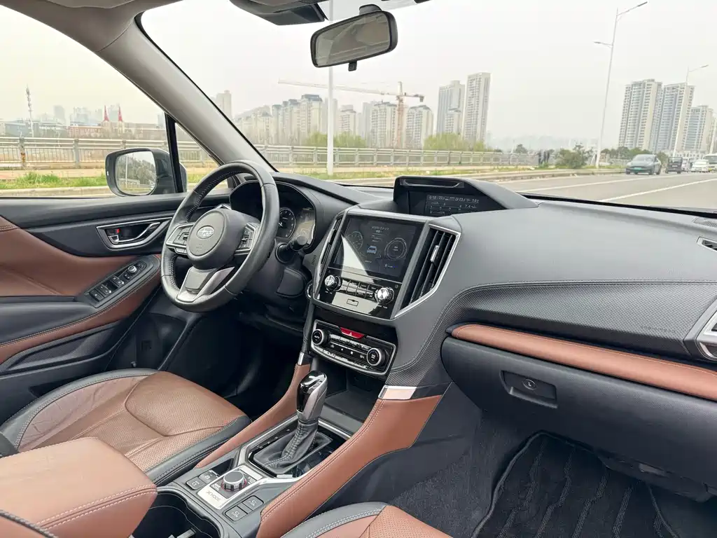 Subaru Forester 2023 — фото 21