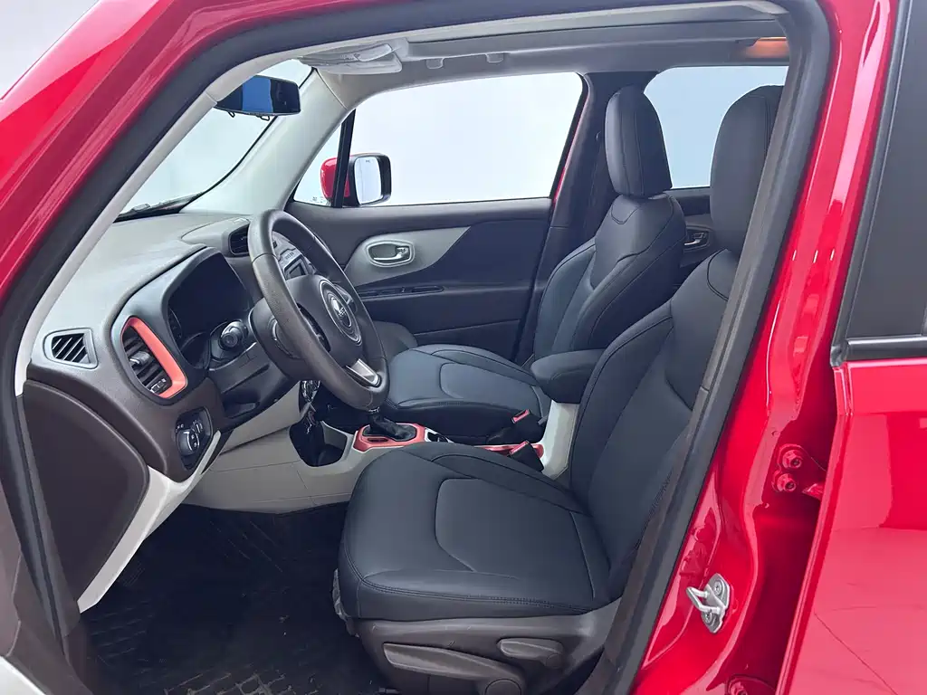 Jeep Renegade 2017 — фото 16