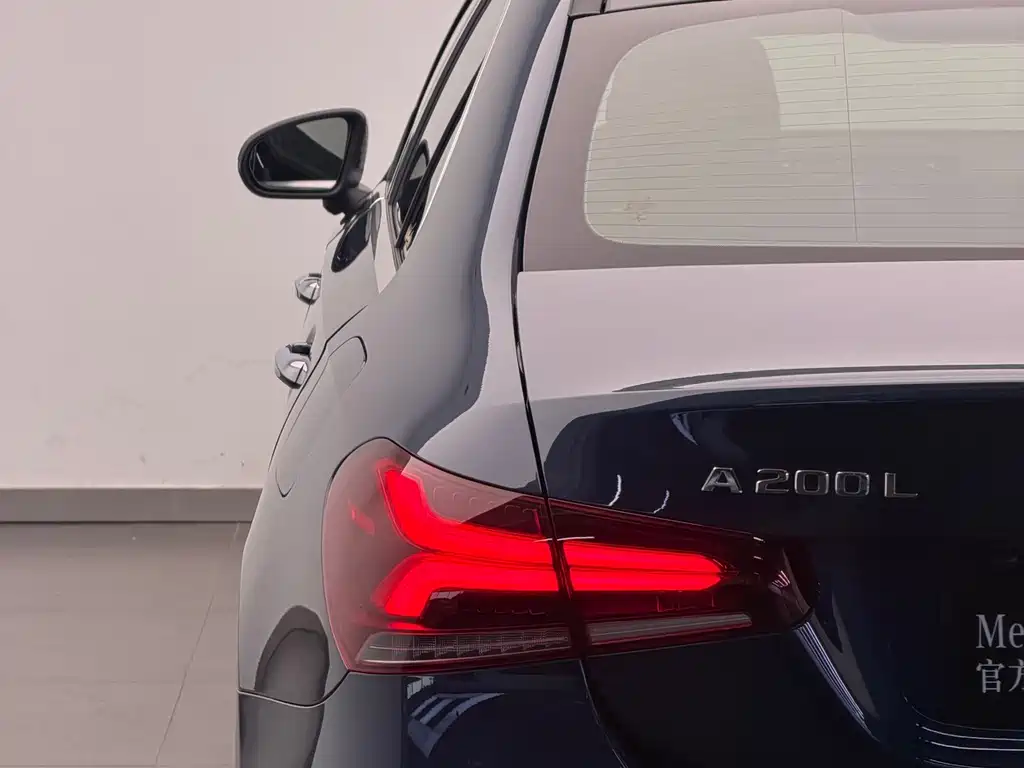Mercedes-Benz A-Class 2019 — фото 17