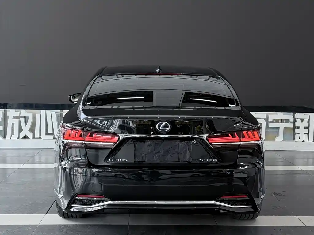 Lexus LS 2019 — фото 3
