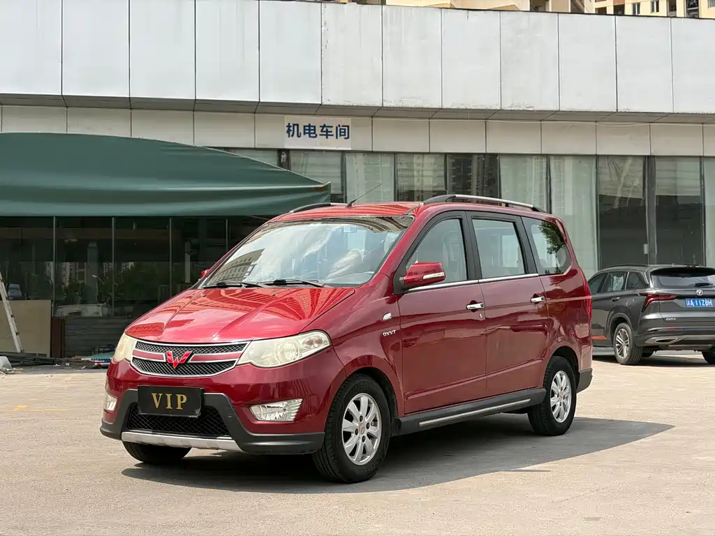 Wuling Hongguang 2014 — фото 3