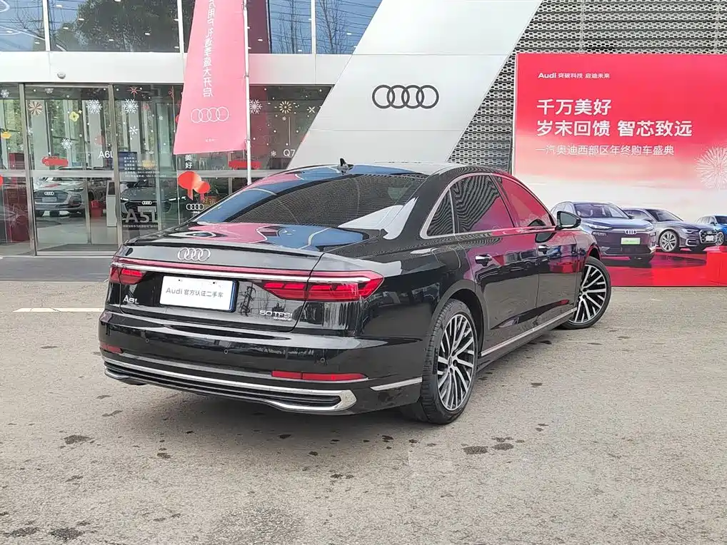 Audi A8 2023 — фото 3