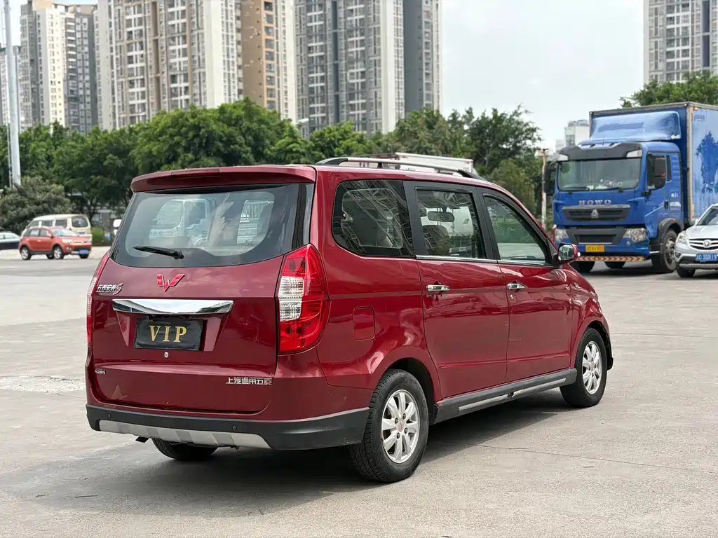 Wuling Hongguang 2014 — фото 10