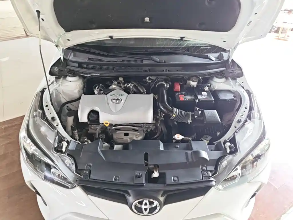 Toyota Yaris L 2021 — фото 20