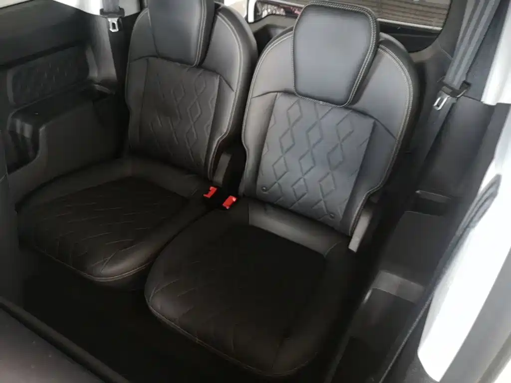Baojun Kiwi EV 2022 — фото 17
