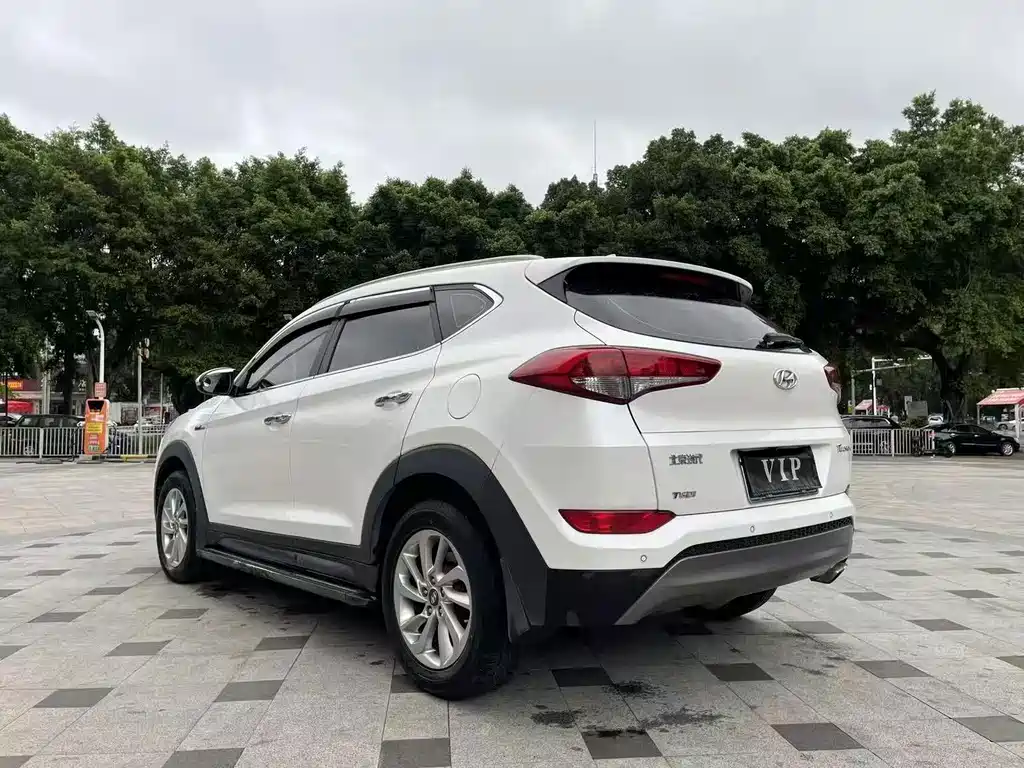 Hyundai Tucson 2016 — фото 10