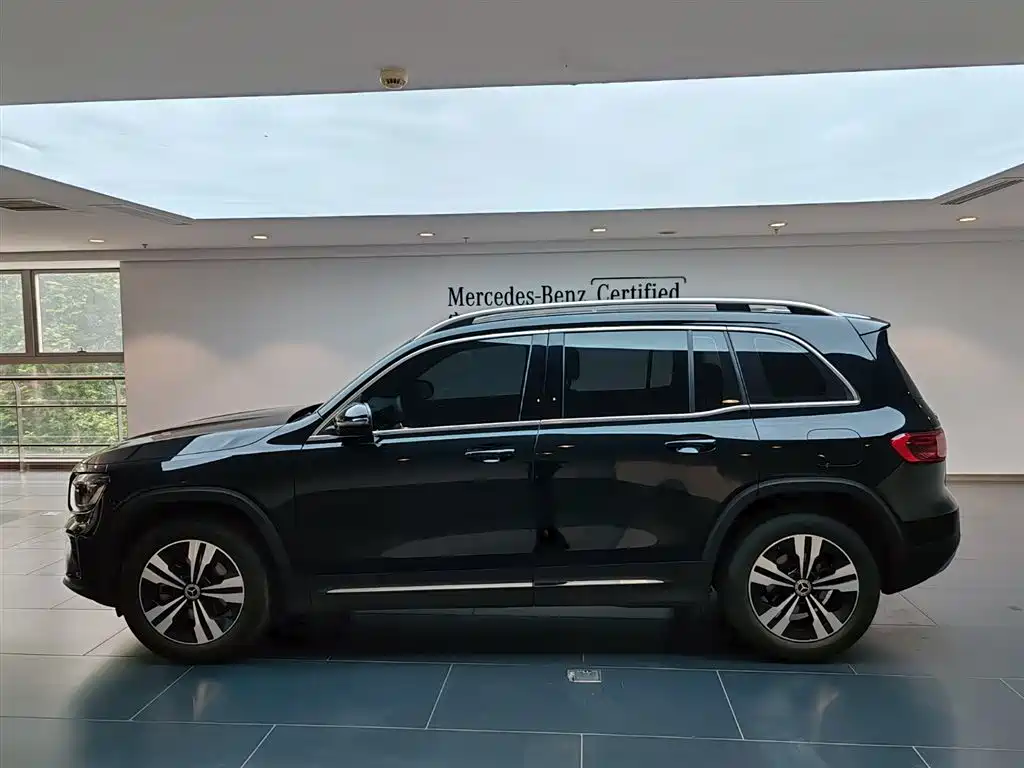 Mercedes-Benz GLB 2023 — фото 7