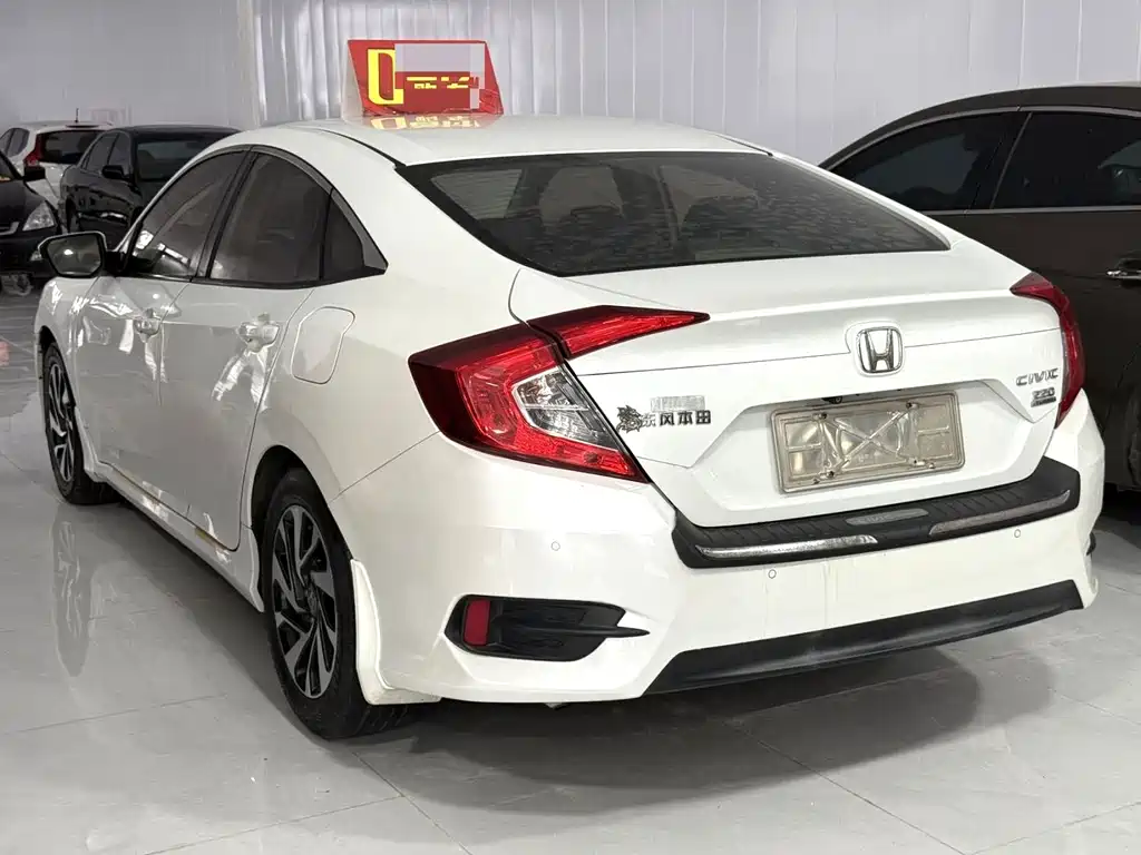 Honda Civic 2016 — фото 3