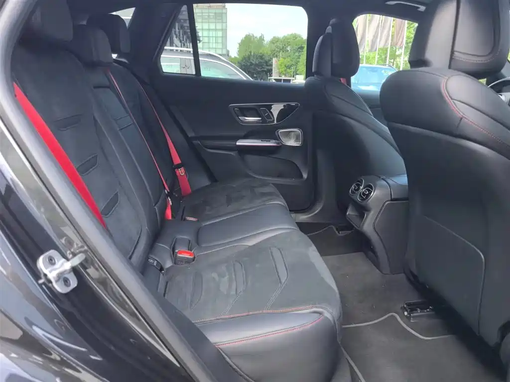 Mercedes-Benz GLC AMG 2025 — фото 14