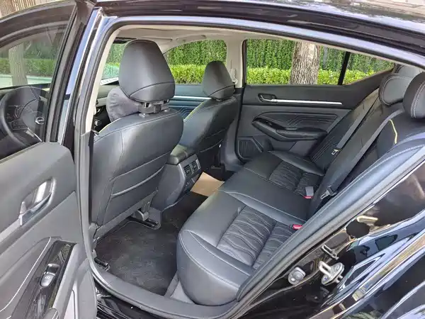 Nissan Teana 2024