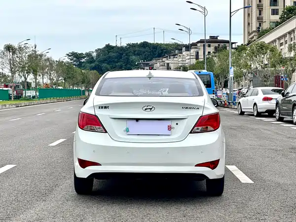 Hyundai Accent 2016