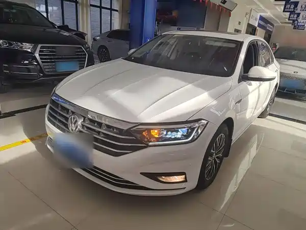 Volkswagen Sagitar 2020