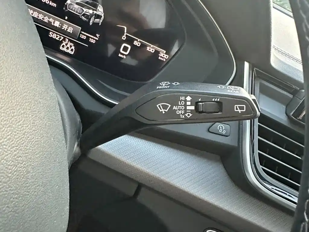 Audi Q5L Sportback 2022 — фото 24