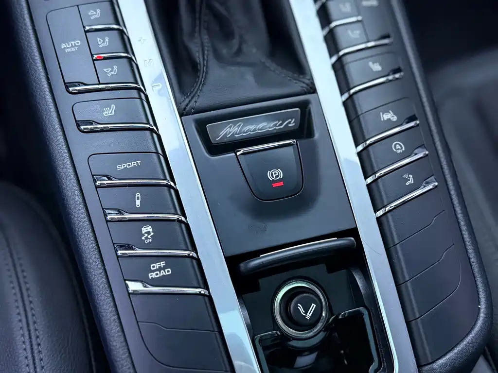Porsche Macan 2019 — фото 14