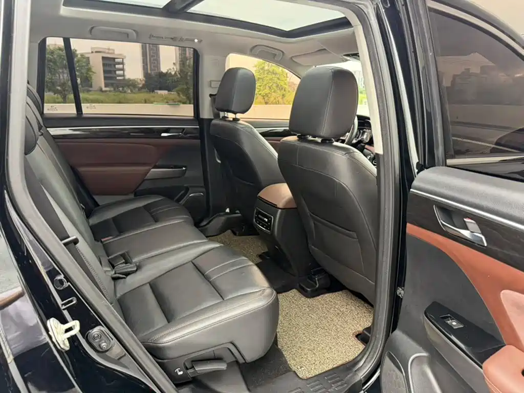 GAC Motor Trumpchi GS8 2019 — фото 16