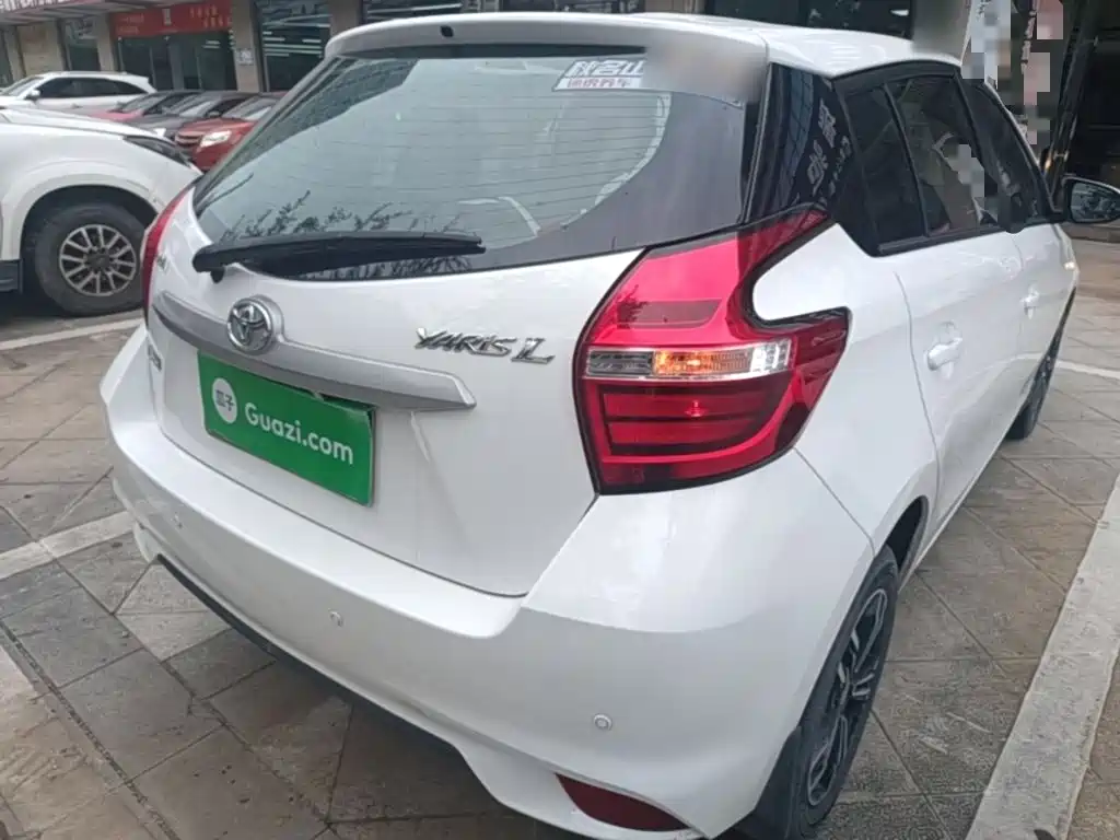 Toyota Yaris L 2017