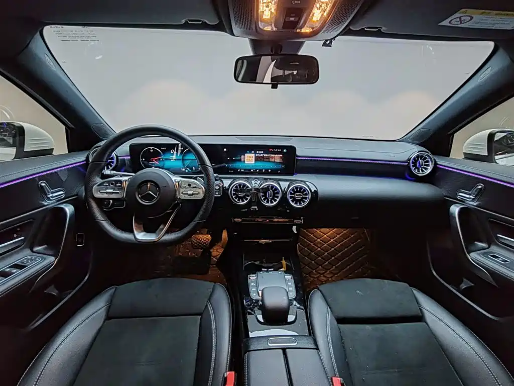 Mercedes-Benz A-Class 2023 — фото 11