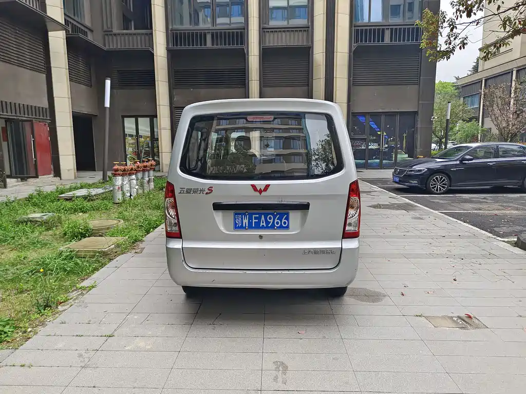 Wuling Rongguang 2017 — фото 4