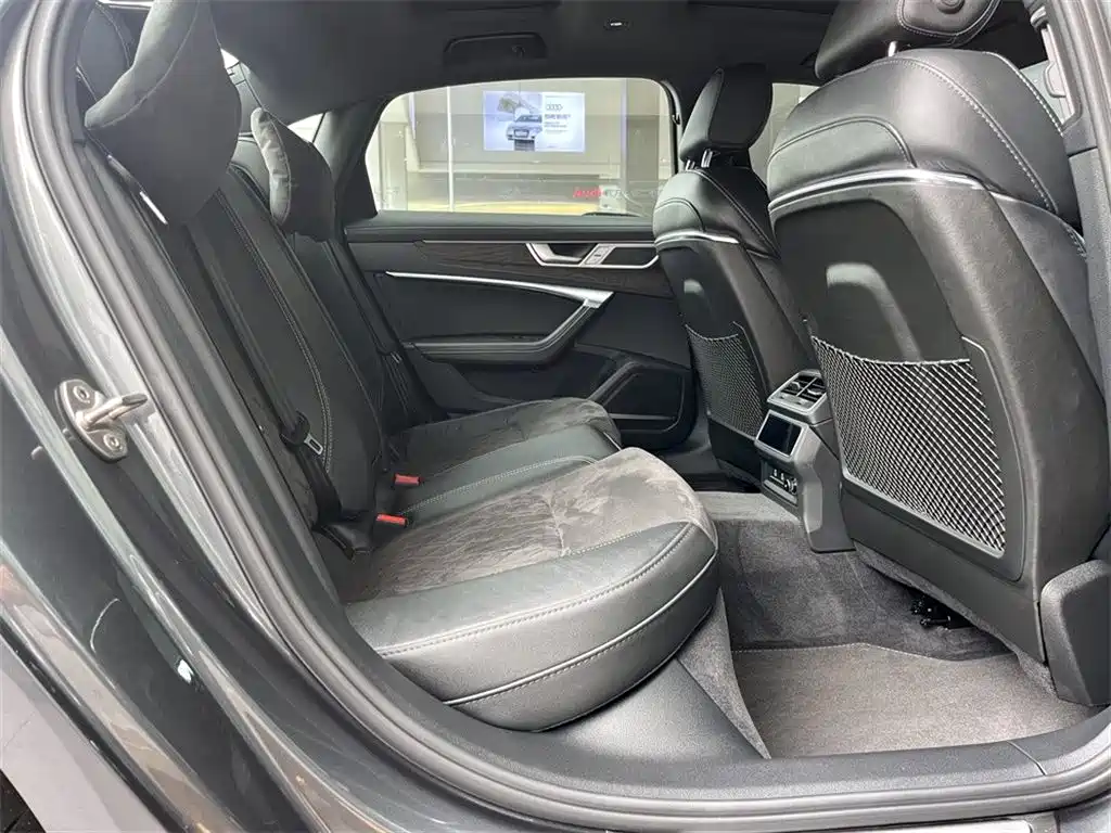 Audi A6L 2023
