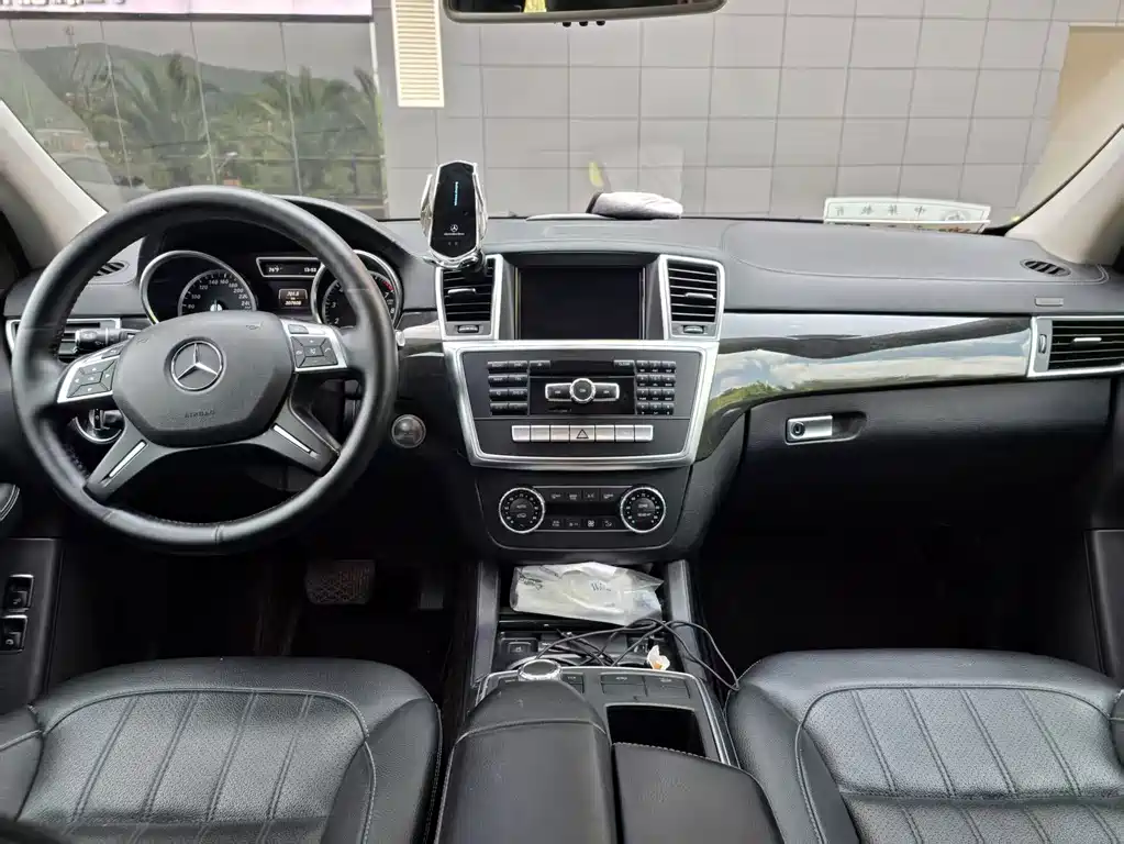 Mercedes-Benz GL-Class 2016 — фото 6