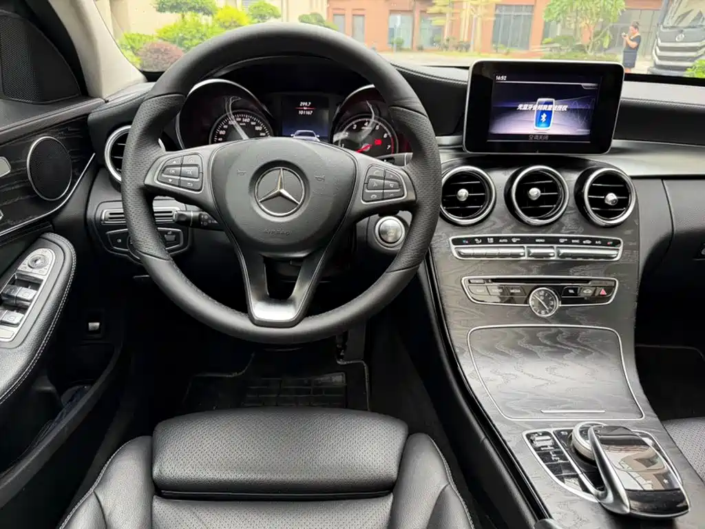 Mercedes-Benz C-Class 2017 — фото 16