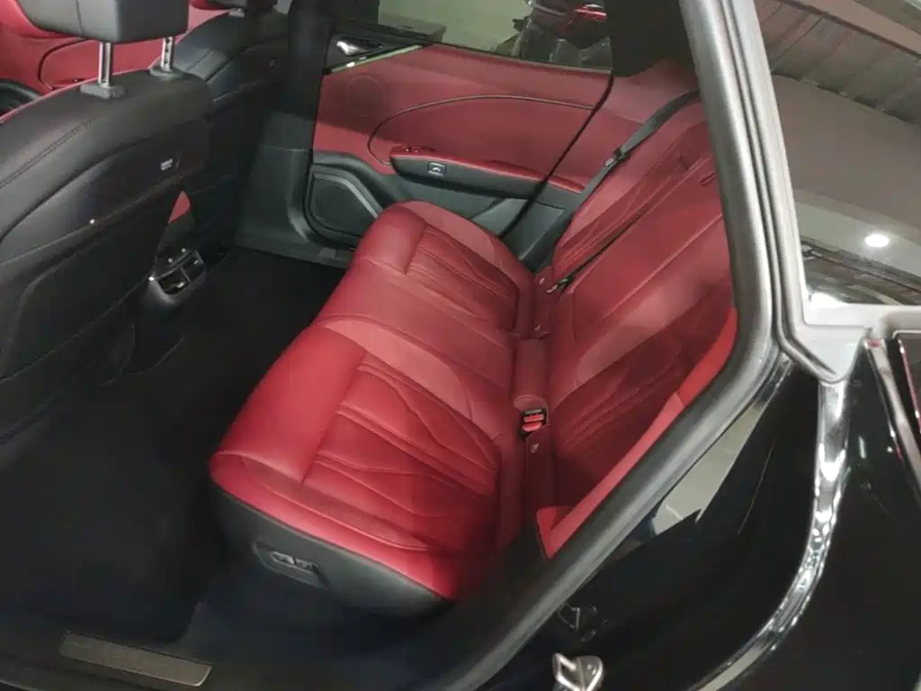 Zeekr 007GT 2025 — фото 17