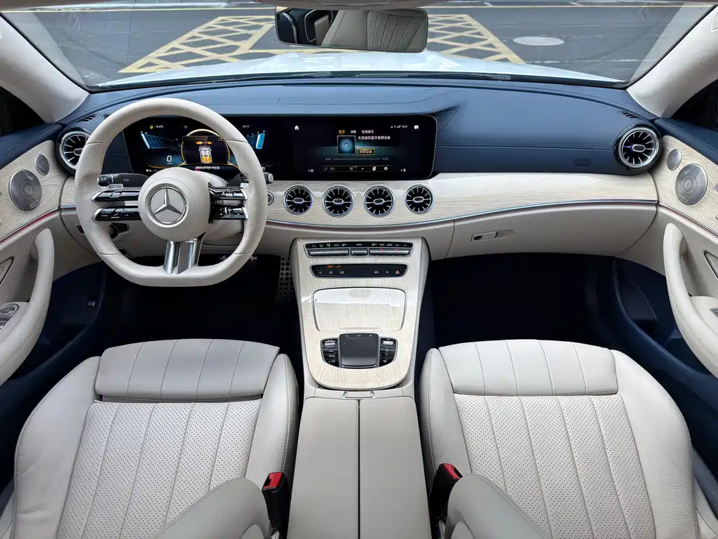 Mercedes-Benz E-Class 2022 — фото 9