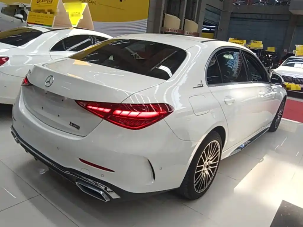 Mercedes-Benz C-Class 2024