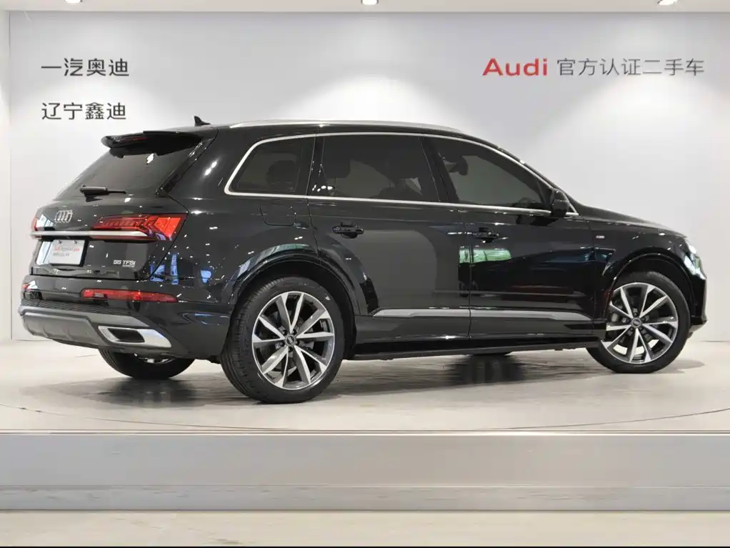 Audi Q7 2021 — фото 4