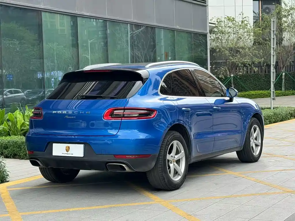 Porsche Macan 2016 — фото 9