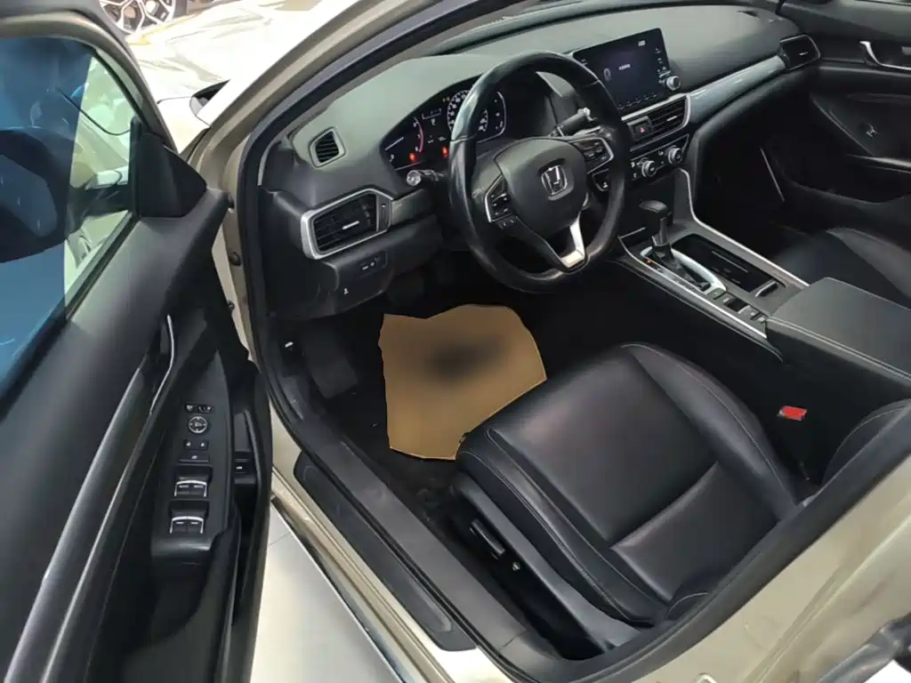 Honda Inspire 2019 — фото 16