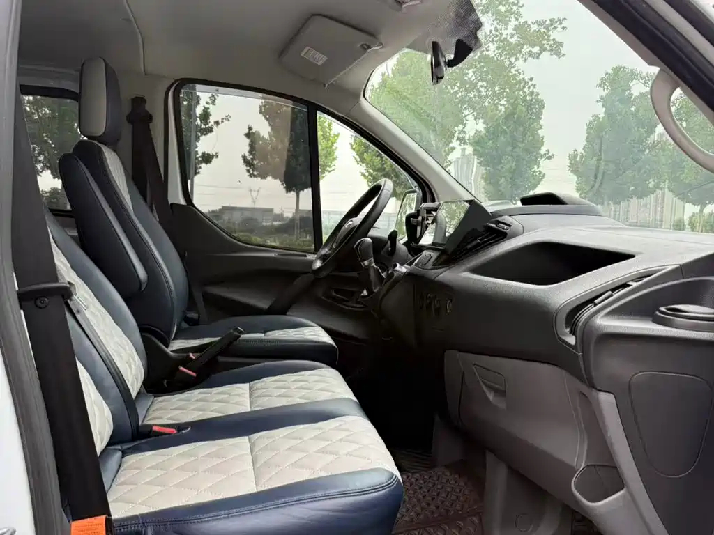 Ford Transit 2021