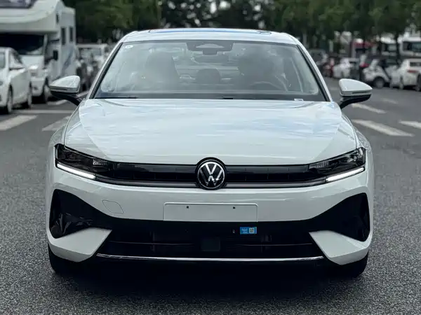 Volkswagen Sagitar 2025