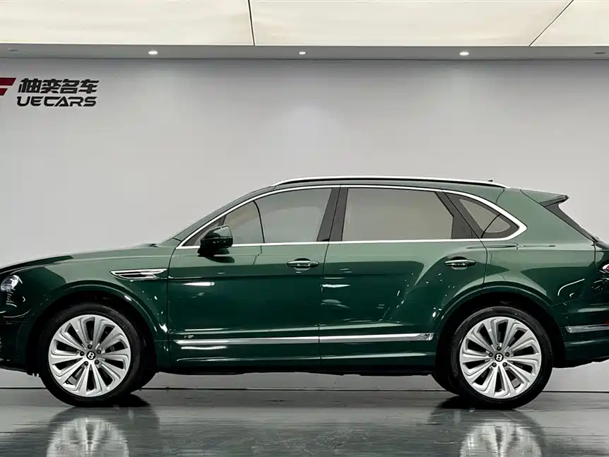 Bentley Bentayga 2021 — фото 7