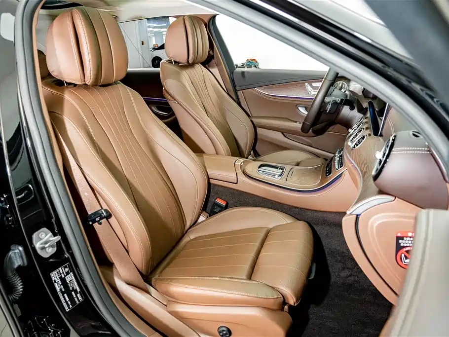 Mercedes-Benz E-Class 2023 — фото 19