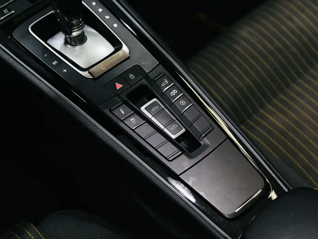 Porsche 718 2020 — фото 10