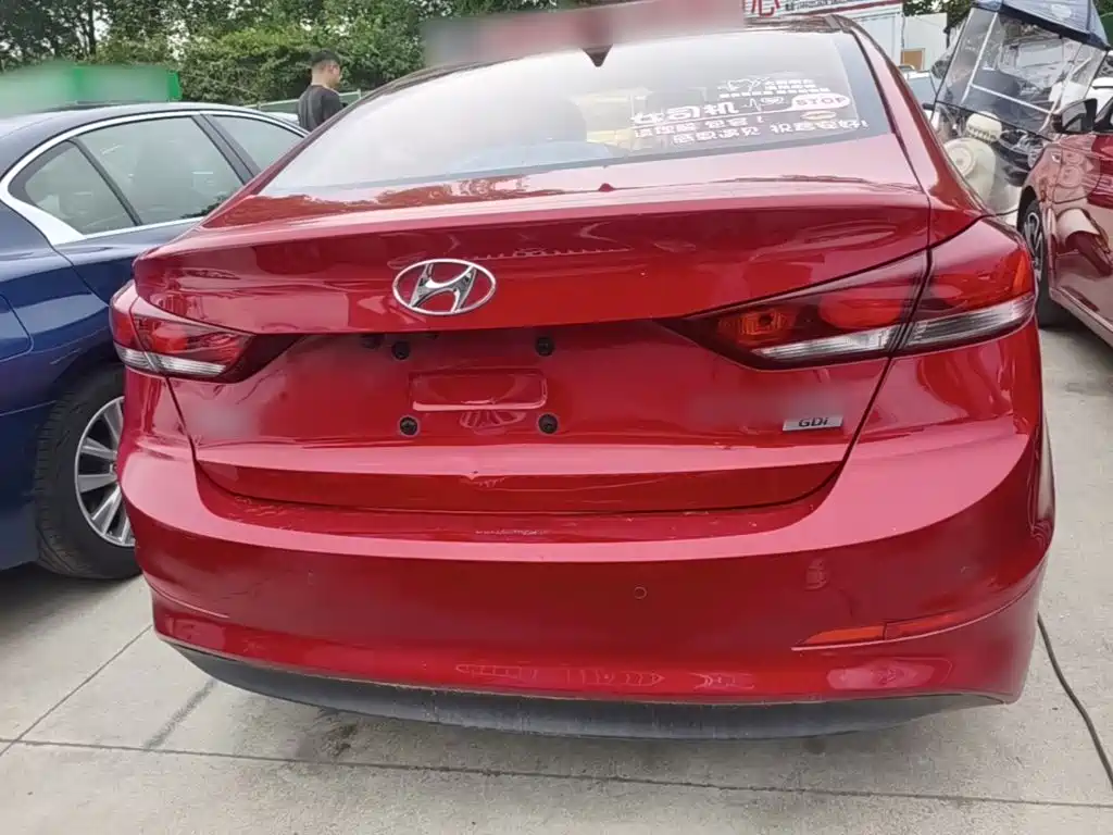 Hyundai Elantra 2019 — фото 6