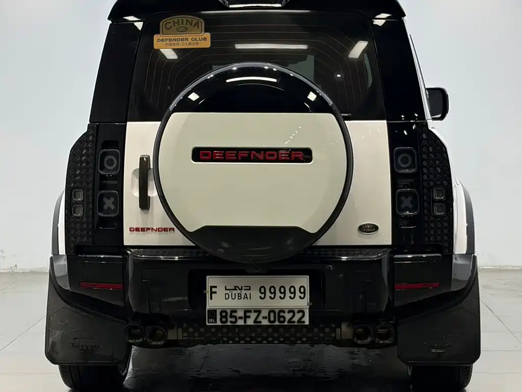 Land Rover Defender 2023 — фото 13