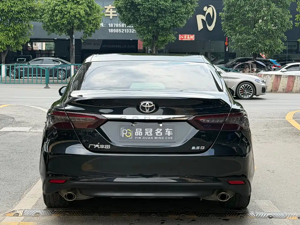 Toyota Camry 2020 — фото 8