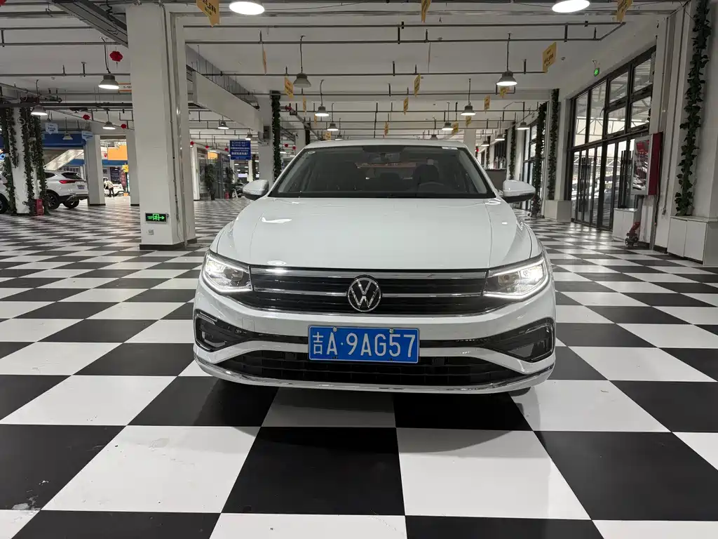 Volkswagen Bora 2023