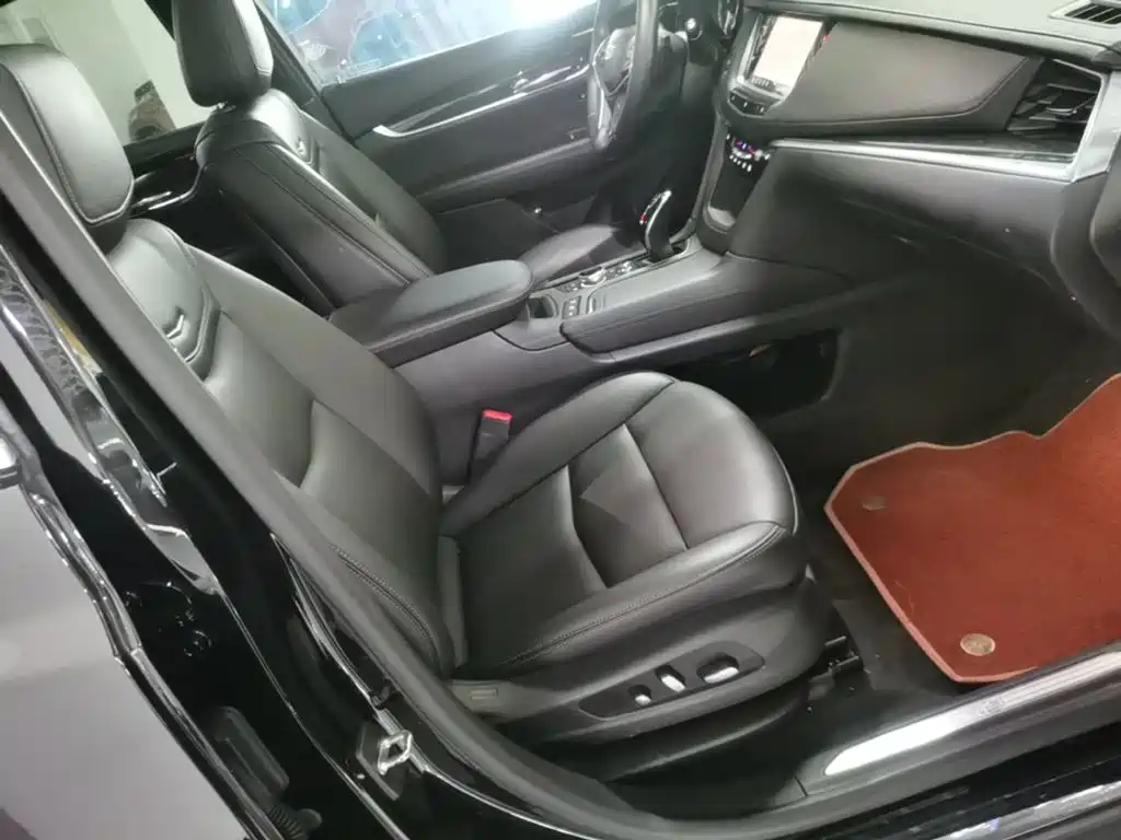 Cadillac XT5 2020 — фото 18