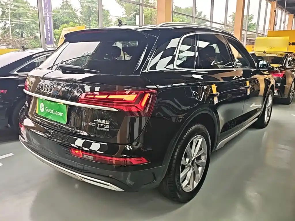 Audi Q5L 2023 — фото 7