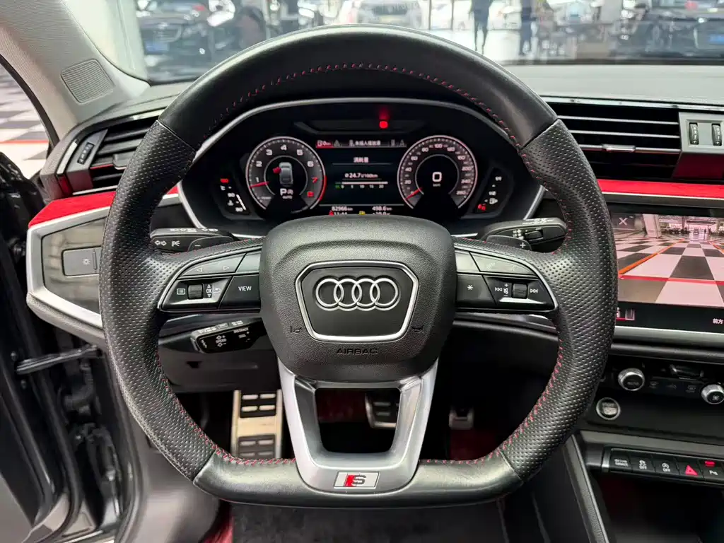 Audi Q3 Sportback 2022 — фото 8