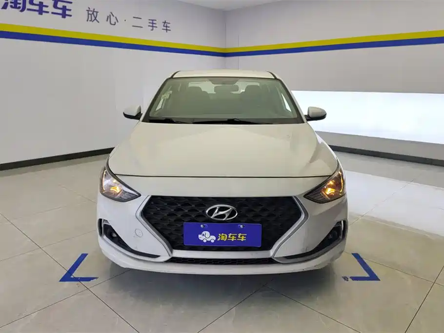 Hyundai Elantra 2019 — фото 2