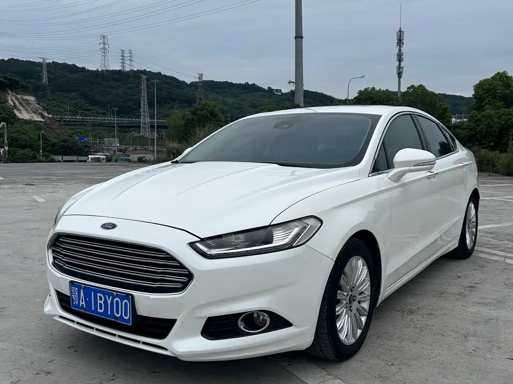 Ford Mondeo 2014 — фото 1