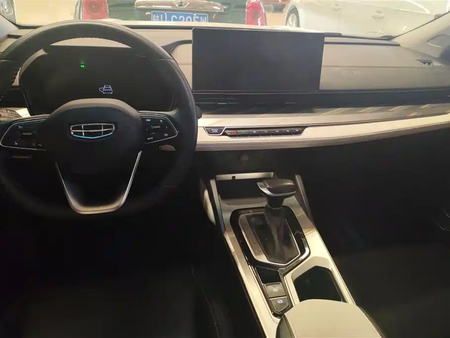 Geely Emgrand L 2023 — фото 12