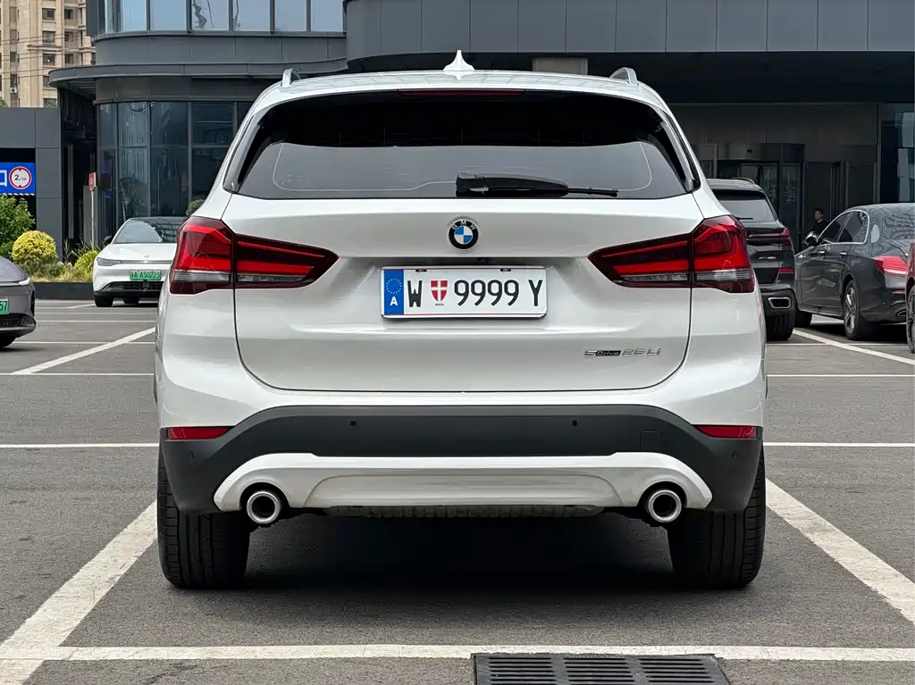 BMW X1 2022 — фото 6