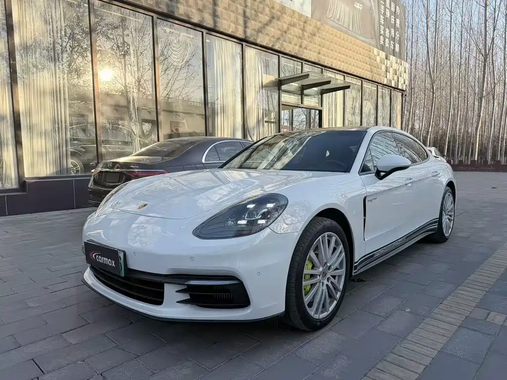 Porsche Panamera Hybrid 2019