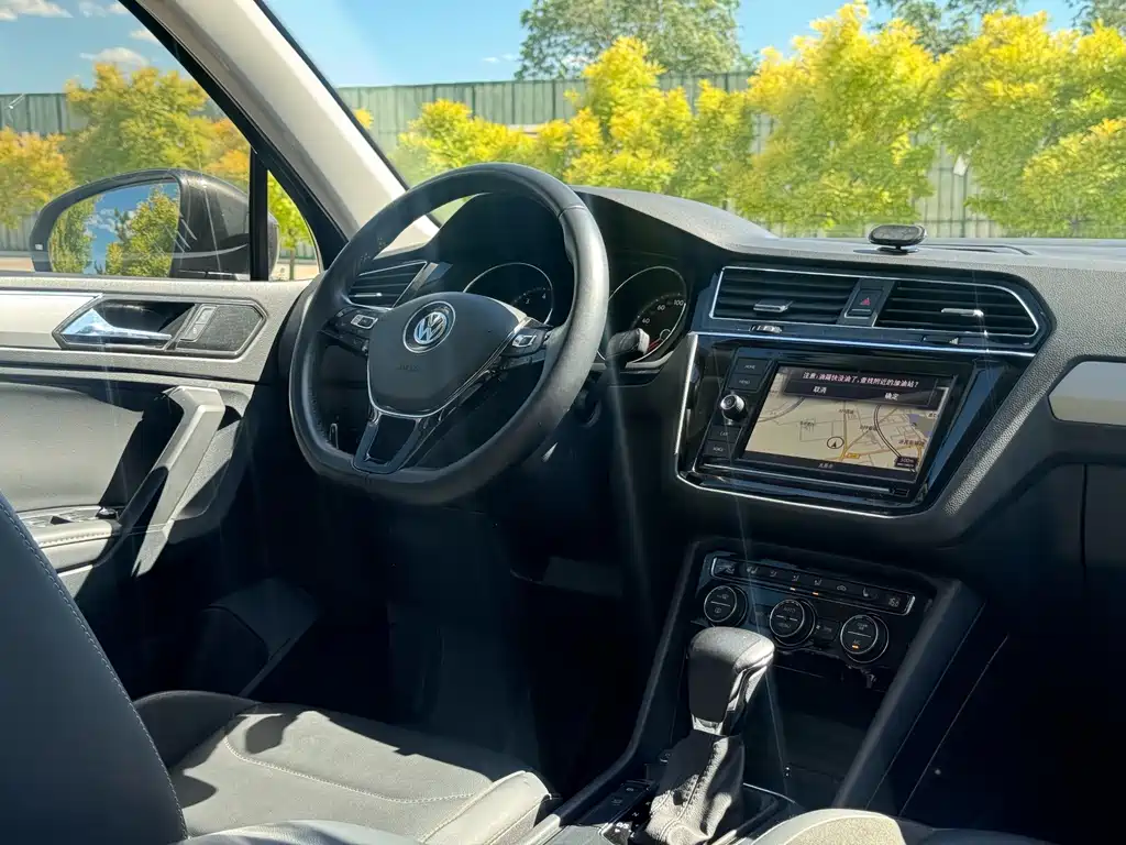 Volkswagen Tiguan L 2019 — фото 19