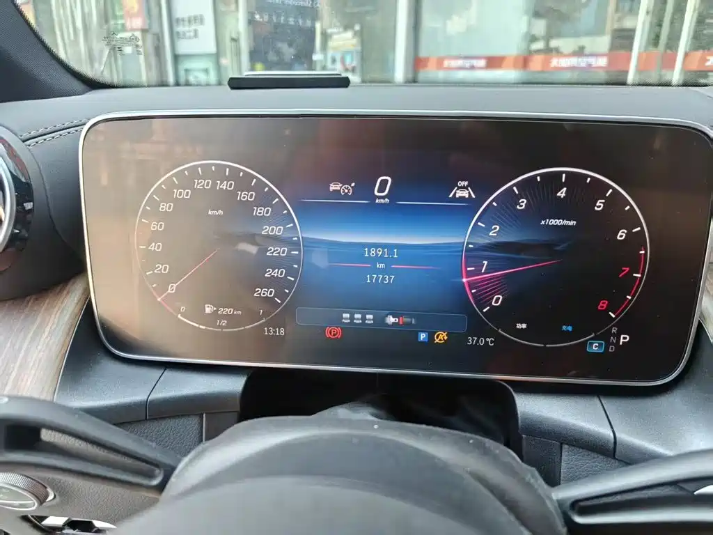 Mercedes-Benz GLC 2025
